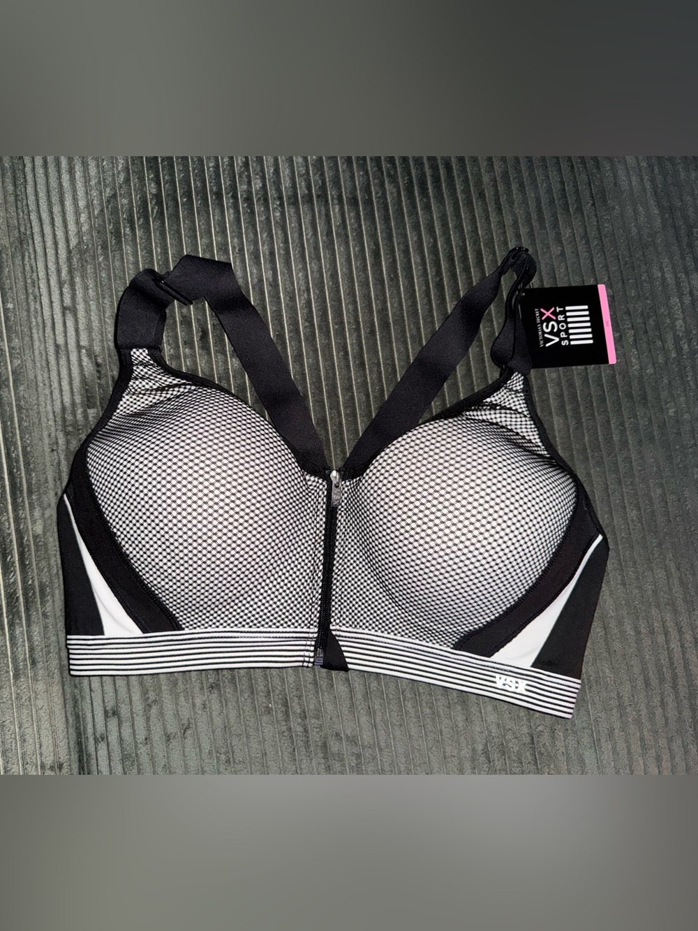 Women’s Black & White Supportive Sports Bra